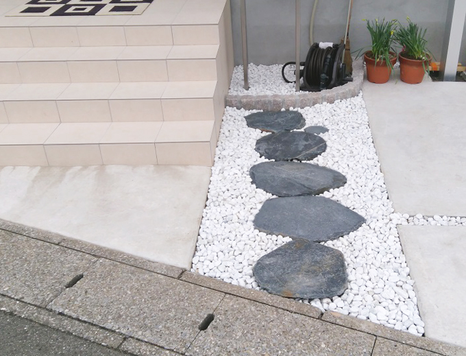 自然石の飛石・踏み石の施工例