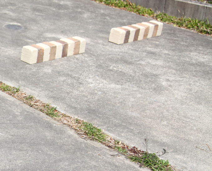 レンガの車止めブロック・カーストッパーの施工例写真