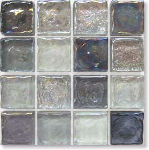 ガラスタイルのシルバーグレーグラス拡大写真